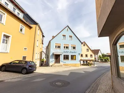 Doppelzimmer für 3 Personen (19 m²) in Hollfeld 2/10 Doppelzimmer für 3 Personen (19 m²) in Hollfeld 2/10