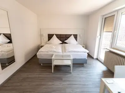 Doppelzimmer für 2 Personen (15 m²) in Hollfeld 7/10 Doppelzimmer für 2 Personen (15 m²) in Hollfeld 7/10