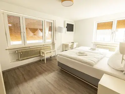 Doppelzimmer für 3 Personen (19 m²) in Hollfeld 7/10 Doppelzimmer für 3 Personen (19 m²) in Hollfeld 7/10