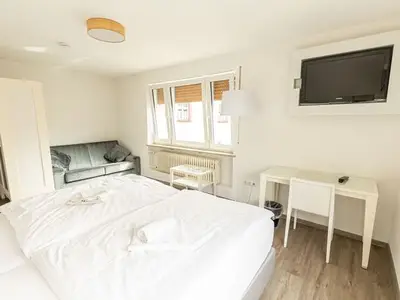 Doppelzimmer für 3 Personen (19 m²) in Hollfeld 8/10 Doppelzimmer für 3 Personen (19 m²) in Hollfeld 8/10