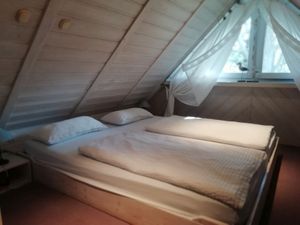 18356070-Doppelzimmer-2-Husum-300x225-5