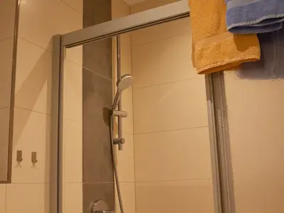 Kategorie 1 Dusche