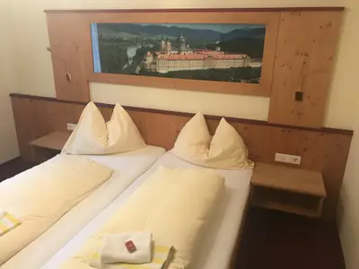 Doppelzimmer für 2 Personen in Inning 7/7