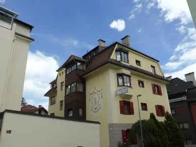 Doppelzimmer für 3 Personen in Innsbruck 1/10