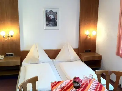 Doppelzimmer für 3 Personen in Innsbruck 7/10