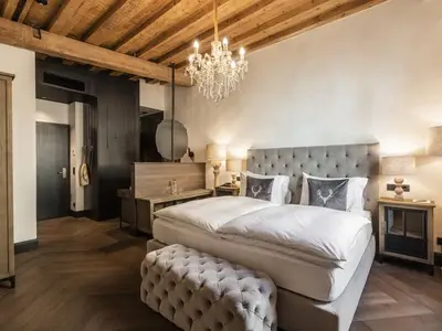 Doppelzimmer für 2 Personen (35 m²) in Innsbruck 4/10