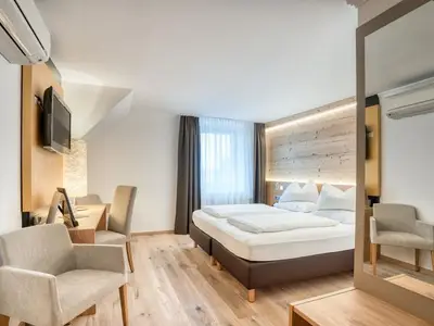 Doppelzimmer für 2 Personen in Innsbruck 3/10