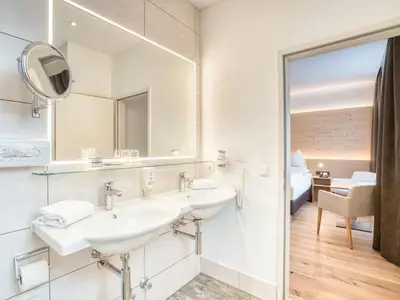 Doppelzimmer für 2 Personen in Innsbruck 8/10