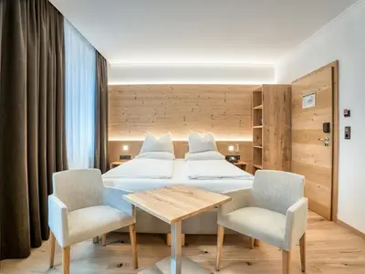 Doppelzimmer für 2 Personen in Innsbruck 10/10