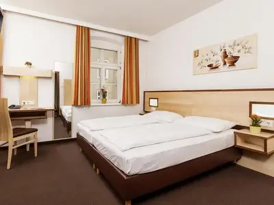 Doppelzimmer für 2 Personen in Innsbruck 6/10