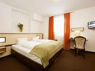Doppelzimmer für 2 Personen in Innsbruck 8/10