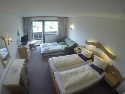 Doppelzimmer für 2 Personen (20 m²) in Igls 8/10