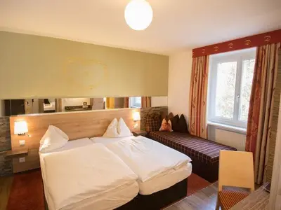 Doppelzimmer für 2 Personen in Innsbruck 8/10