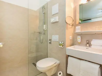 Doppelzimmer für 2 Personen in Innsbruck 6/10
