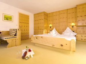 15223804-Doppelzimmer-2-Inzell-300x225-5