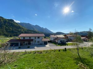 23308239-Doppelzimmer-1-Inzell-300x225-2