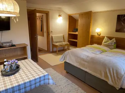 Doppelzimmer Bergblick mit Balkon