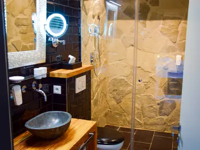 Deluxe Zimmer mit Kingsize-Bett und Balkon