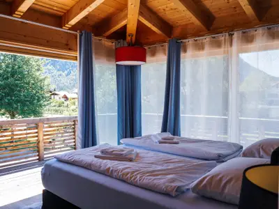 Superior Zimmer mit Kingsize-Bett und Balkon