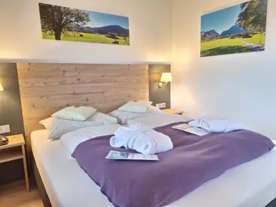 Doppelzimmer für 2 Personen in Inzell 9/10