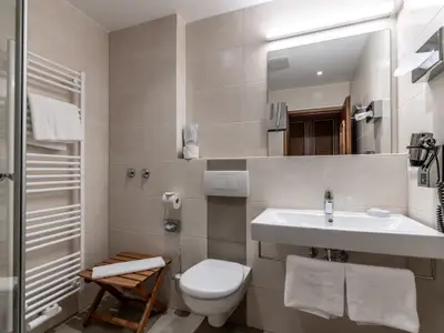 Doppelzimmer Komfort mit Dusche/WC, Balkon oder Terrasse