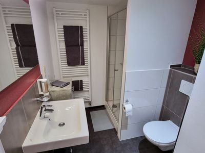 Zimmer 6 Badezimmer