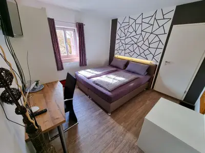 Zimmer 8