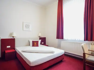 Doppelzimmer für 2 Personen in Jena 8/10