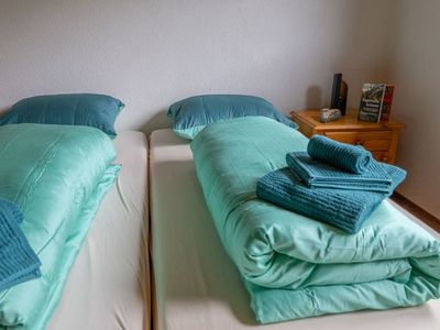 Doppelzimmer für 2 Personen in Jenaz 1/3