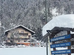 Doppelzimmer für 2 Personen (24 m²) in Jenig