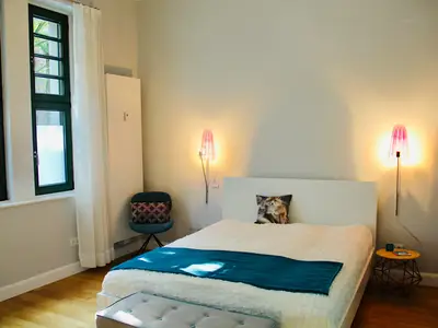 Doppelzimmer für 2 Personen (22 m²) in Köln 1/10