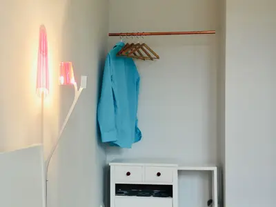 Doppelzimmer für 2 Personen (22 m²) in Köln 8/10