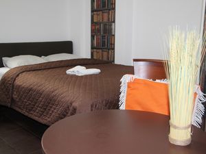 23551840-Doppelzimmer-2-Krakau-300x225-5