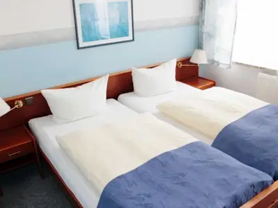 Doppelzimmer für 2 Personen (14 m²) in Krakow am See 6/7