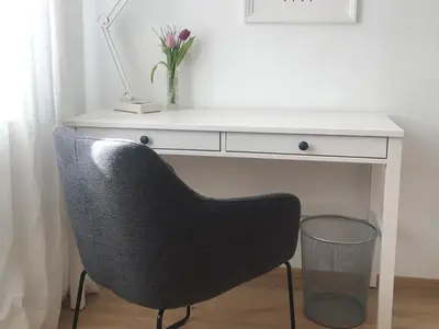 Schreibtisch-Ecke