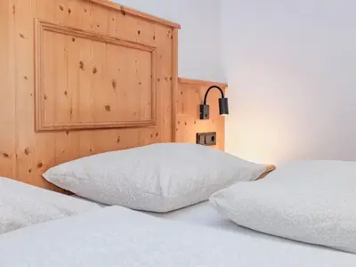 Doppelzimmer für 2 Personen (22 m²) in Tröpolach 8/10