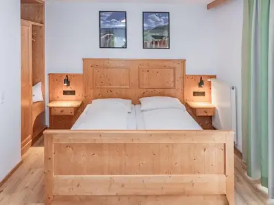 Doppelzimmer für 2 Personen (22 m²) in Tröpolach 9/10