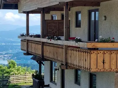 Doppelzimmer für 2 Personen (20 m²) in Latschach ober dem Faakersee 2/10