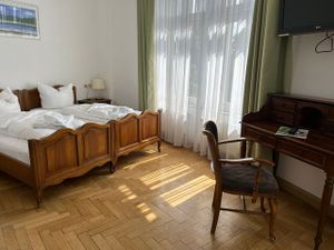 24036683-Doppelzimmer-2-Leipzig-300x225-3