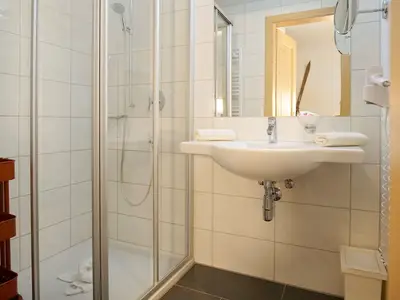 Doppelzimmer für 3 Personen (26 m²) in Lermoos 6/10