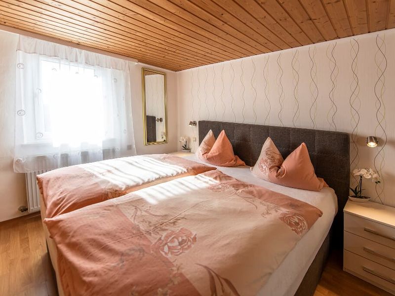 22376755-Doppelzimmer-2-Leuchtenberg-800x600-2