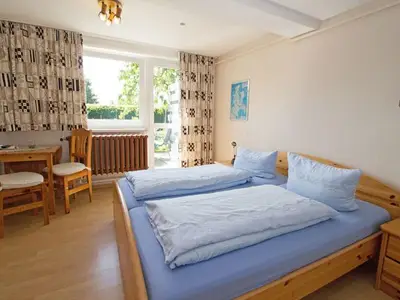 Doppelzimmer für 2 Personen (20 m²) in Lohme (Rügen) 5/8