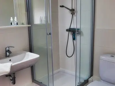 Doppelzimmer für 2 Personen (26 m²) in Lübeck 5/7