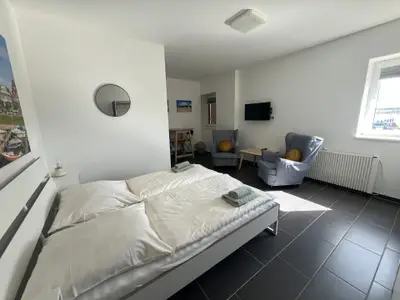 Doppelzimmer für 2 Personen (24 m²) in Lübeck 1/9