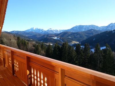 Blick vom Sonnenbalkon auf die höchsten Gipfel des Mostviertels