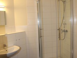 19021760-Doppelzimmer-2-Magdeburg-300x225-4