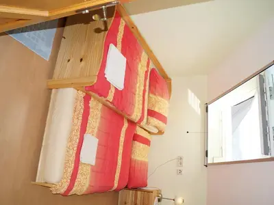 Einzelzimmer mit Zusatzliege für Kinder