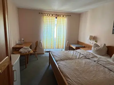 Doppelzimmer für 2 Personen (18 m²) in Mandelbachtal 7/8
