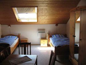 22964067-Doppelzimmer-8-Markdorf-300x225-4