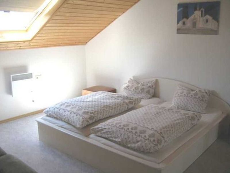 22964067-Doppelzimmer-8-Markdorf-800x600-0